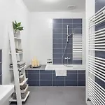 Apartment Centre, Balcony, Ac & Lift