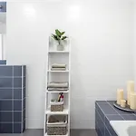 Apartment Centre, Balcony, Ac & Lift Pressburg